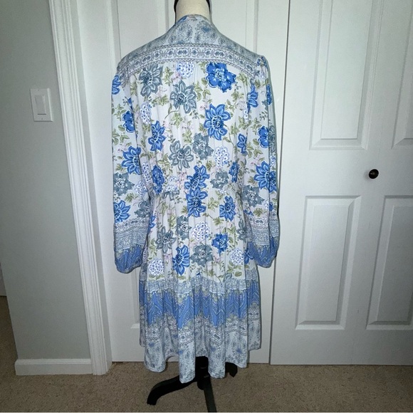 Lucky Brand Floral Long Sleeve Dress in Blue and White size large 100% rayon - Picture 7 of 12